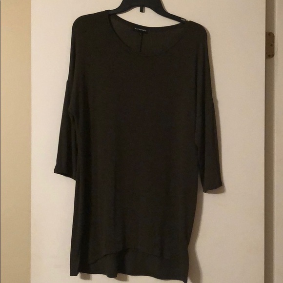 wantable Tops - Wantable long tunic in green.